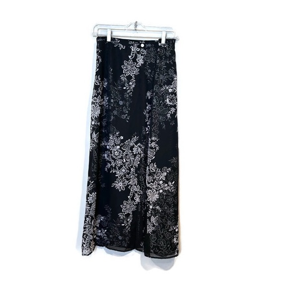 Liz Claiborne Black and White Floral Maxi Skirt - Picture 2 of 6